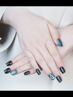 Black & Teal Nail Polish Set – Professional Women Makeup